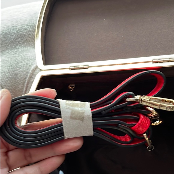 Elegant Red Handbag - Picture 5 of 7